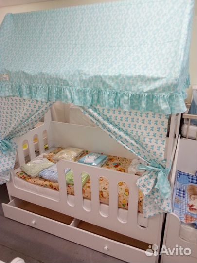 Кроватка детская домик 1600-800