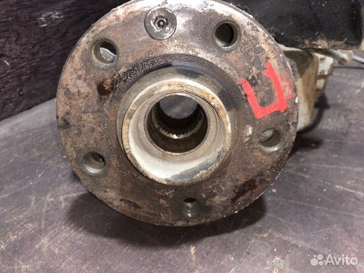 Кулак поворотный передний правый Ford Galaxy 2.3L