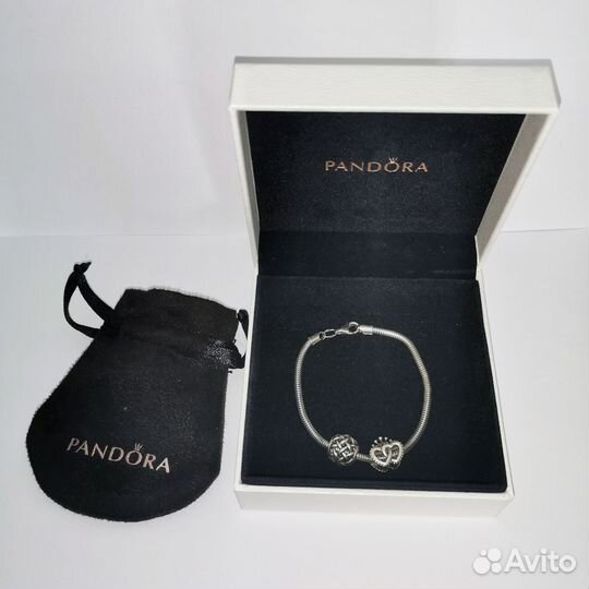 Браслет с шармами Pandora