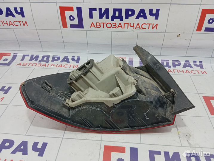 Фонарь задний правый Volkswagen Polo Sedan (Mk5) 6RU945258A