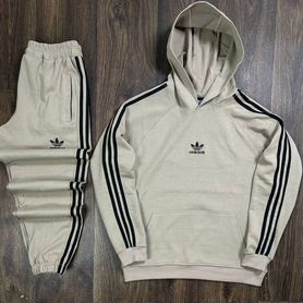 Спортивный костюм adidas