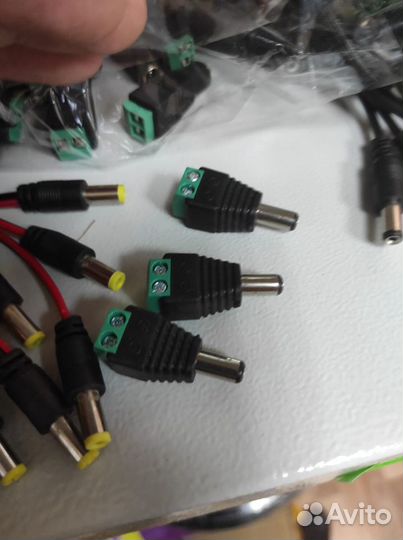 Разъёмы BNC,штекер питания,делители для видеонаблю