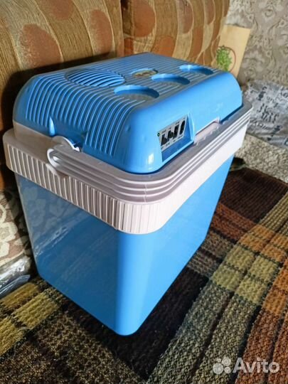 Минихолодильник 12-220 В, новый, походный
