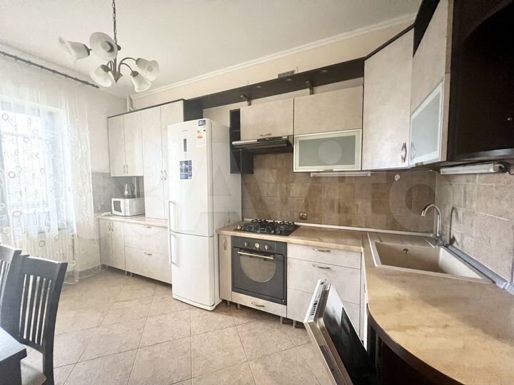 2-к. квартира, 85 м², 1/4 эт.