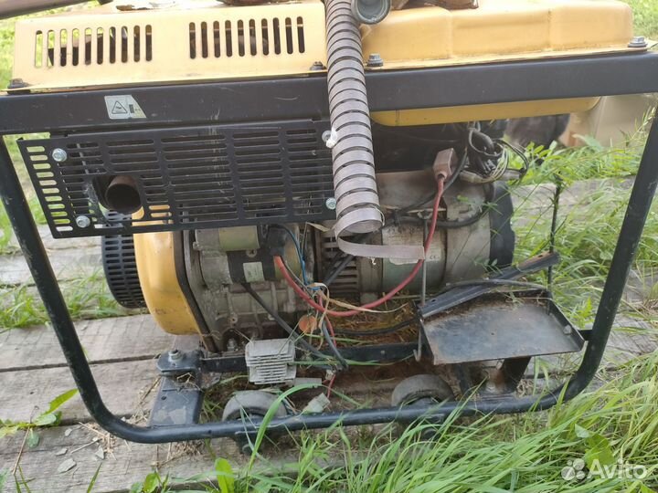 Дизельный генератор Kipor KDE6500E3