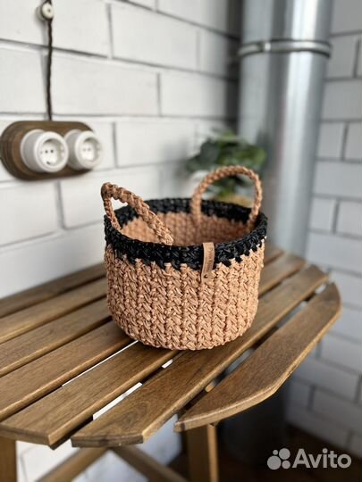 Корзина вязаная