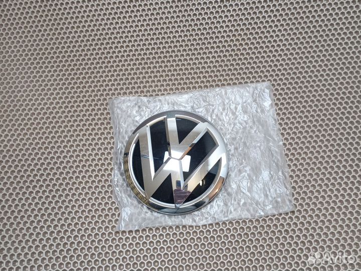 Новая 2K5853600DPJ орига VW эмблема решетки