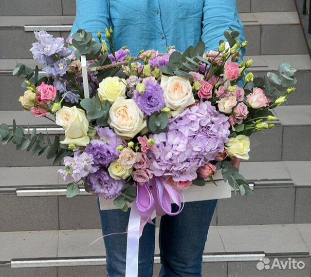 Доставка авторских букетов под заказ. Москва и мо