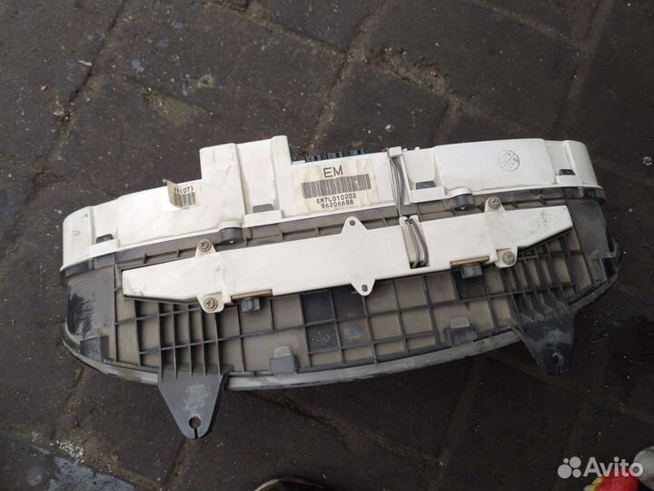 Щиток приборов део леганза 99г мт