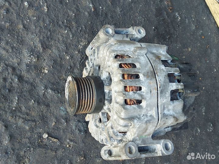 Генератор Мерседес Спринтер 906 180А