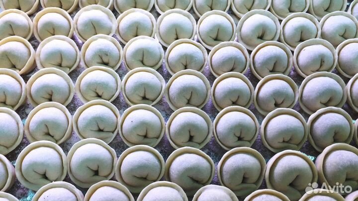 Ручной лепки пельмени, вареники, манты, хинкали