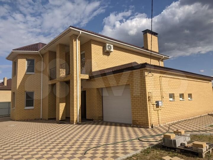 Дом 239 м² на участке 8,5 сот.