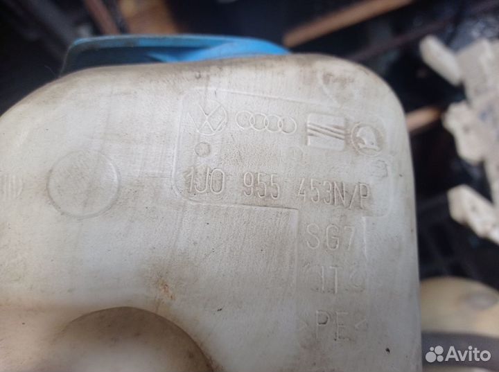 Бачок фольсваген гольф 4