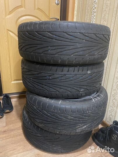 Toyo Proxes R1-R 215/50 R17 99B