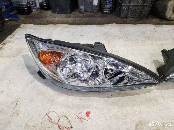 Фара Toyota Camry ACV30