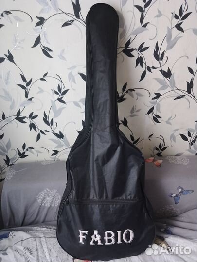 Акустическая гитара