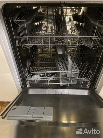 Посудомоечная машина Electrolux