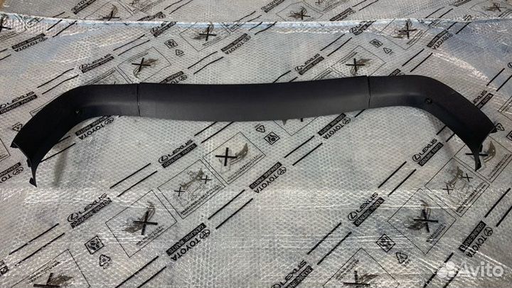 Накладка крышки багажника Mitsubishi Asx 2010