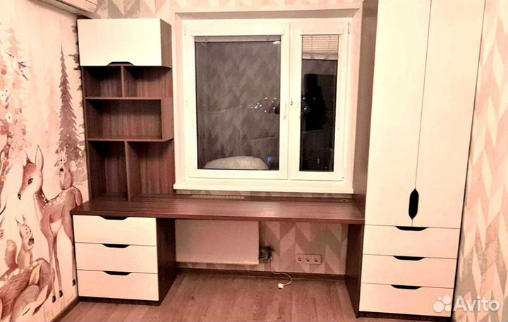 Рабочая зона у окна