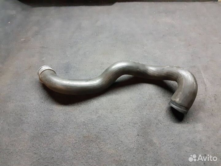 Патрубок радиатора Mercedes-Benz E-Class A21150104