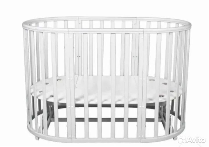 Детская кроватка с маятником