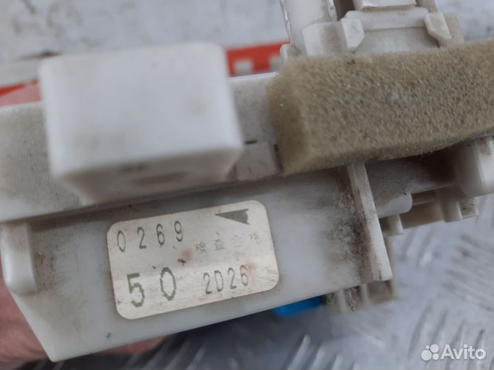 Блок предохранителей салона Мазда Атенза GG