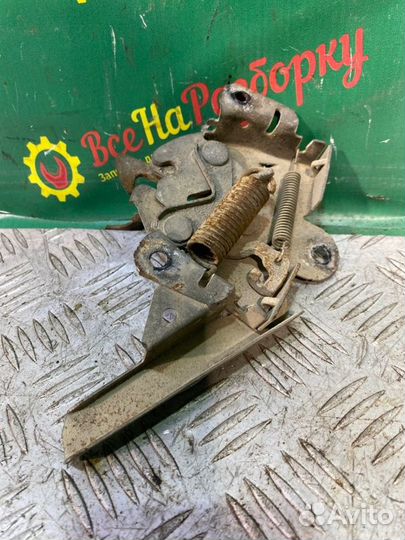 Замок капота Mitsubishi Lanser 10