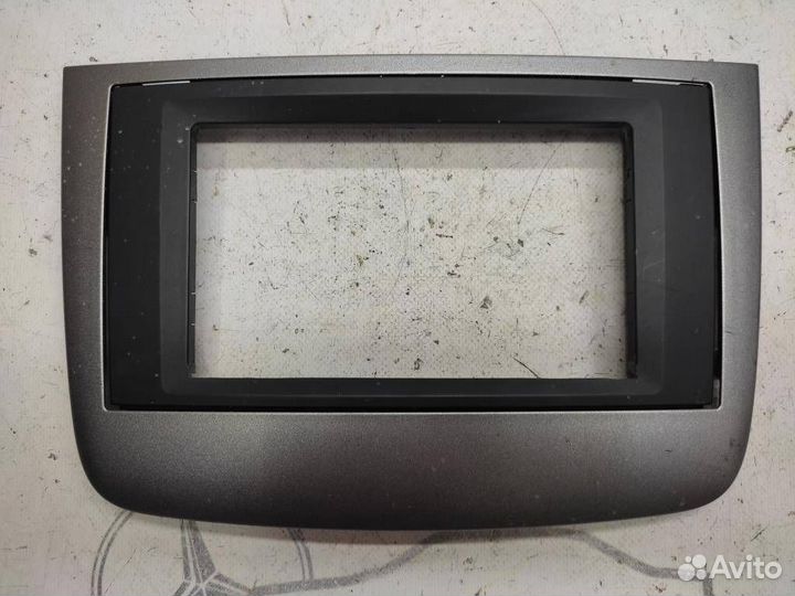 Накладка W639 V-class Vito 272.978 02.2010