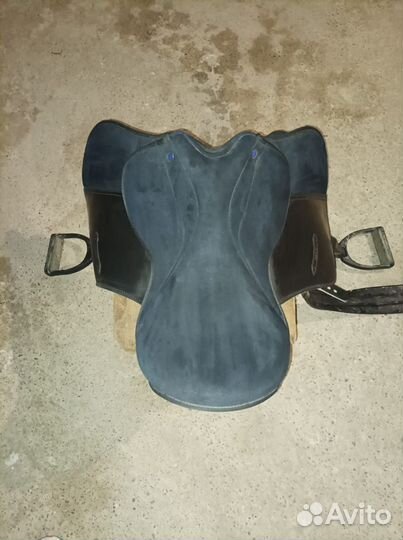 Седло для лошади