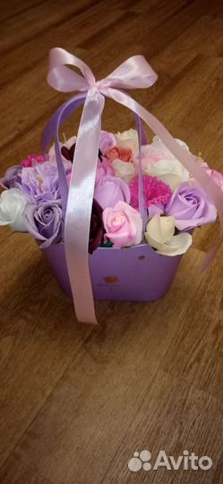 Очаровательные букеты из мыльных роз