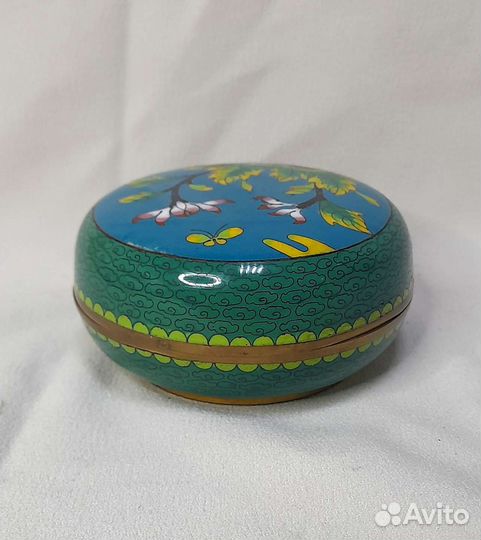 Шкатулка, клуазоне, перегородчатая эмаль, латунь