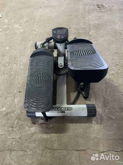 Тренажер степпер с эспандерами