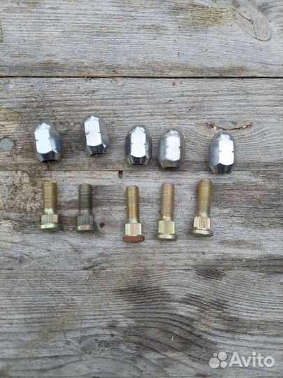 Колесные гайки и шпильки на Greit waal