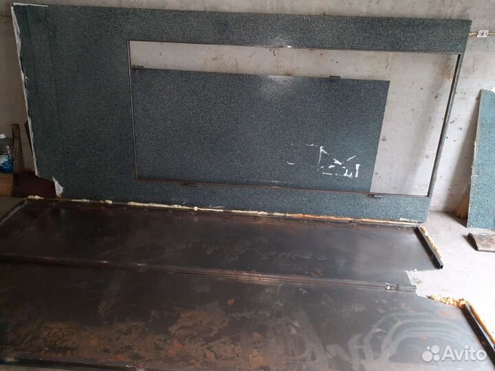 Металлическая перегородка