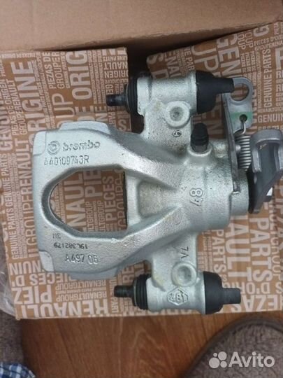 Суппорт задний левый renault Master 3