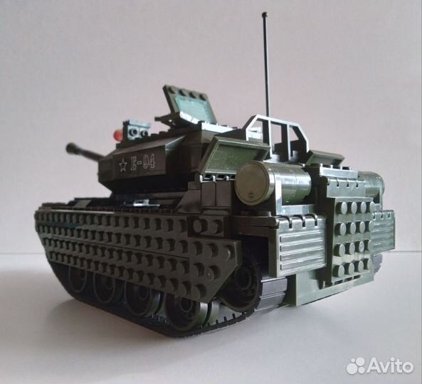 Игрушка танк,конструктор