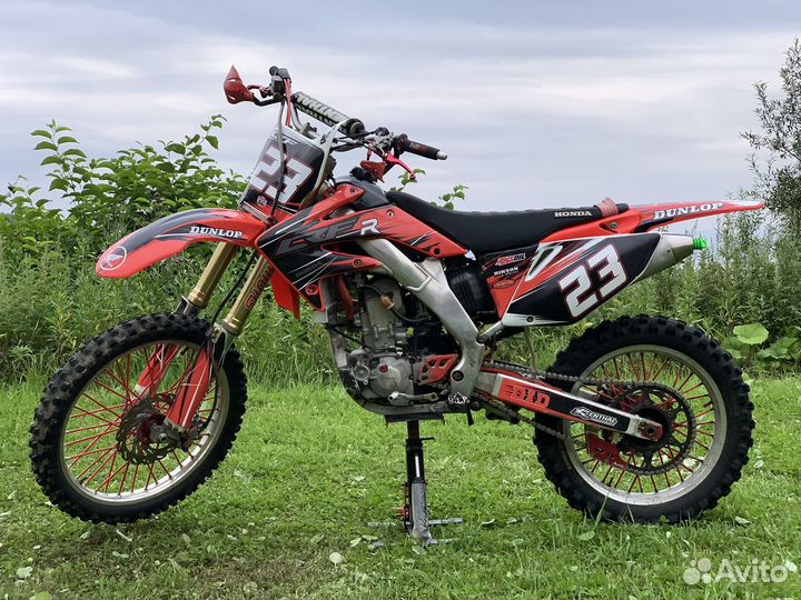 Мотоцикл honda CRF250R