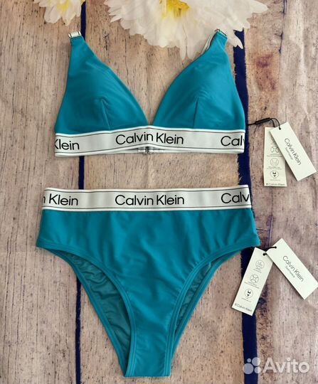 Купальник в стиле спорт шик от Calvin Klein S/M