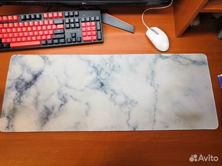 Коврик для мышки бело-синего цвета
