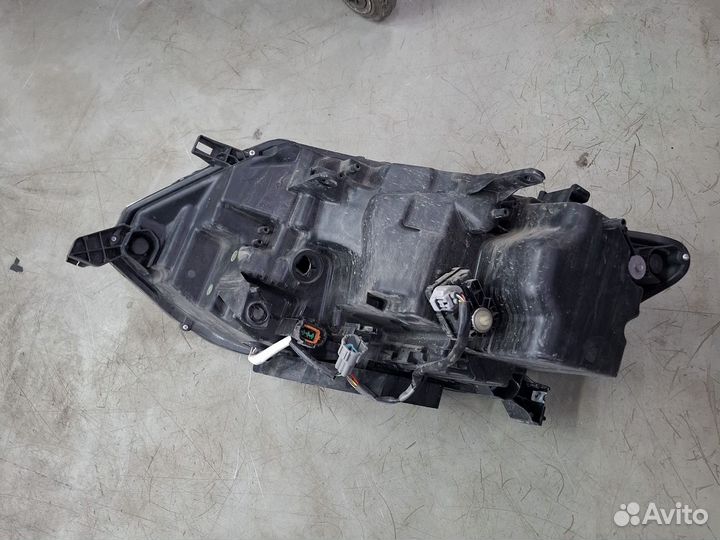 Фара правая nissan X - trail