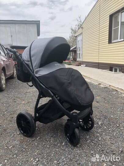 Коляска прогулочная
