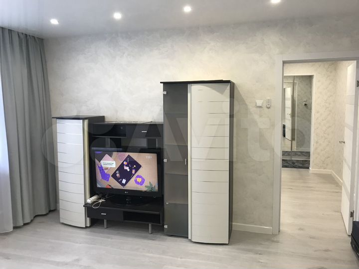 2-к. квартира, 55 м², 7/10 эт.