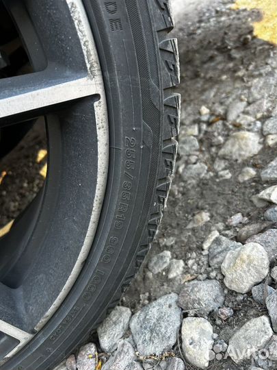 Pirelli P Zero 225/90 R19