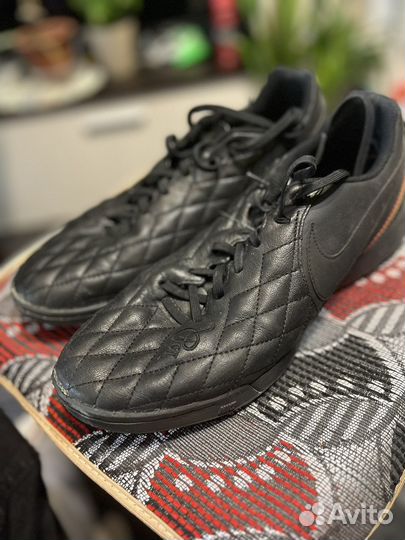 Бутсы футбольные мужские adidas