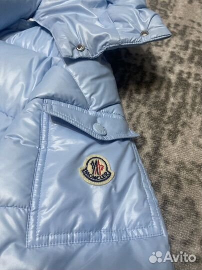 Пуховик moncler голубой