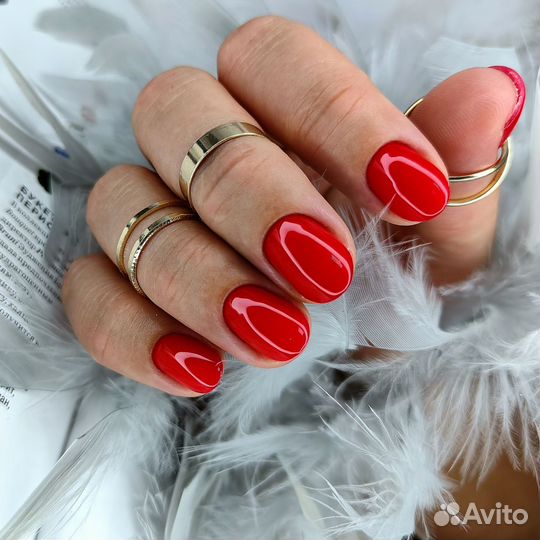 Модель на маникюр