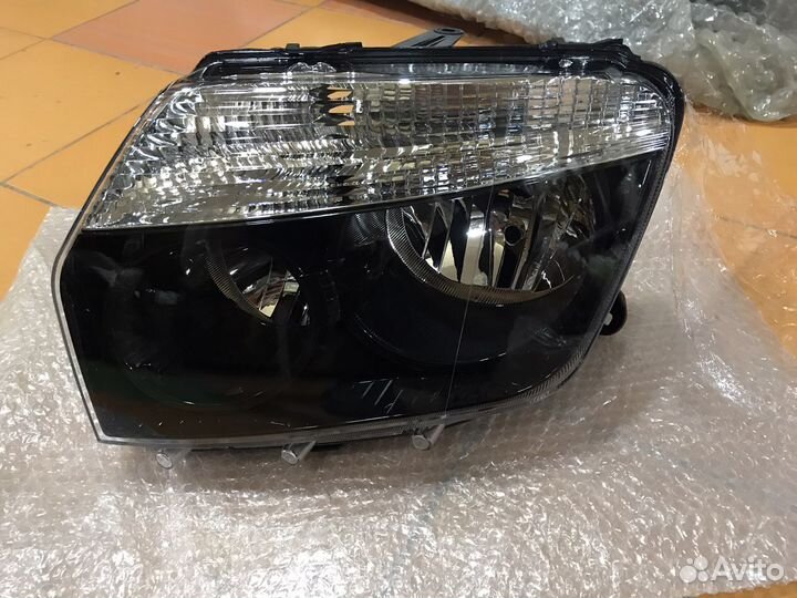 Фара правая/левая Renault Duster новая