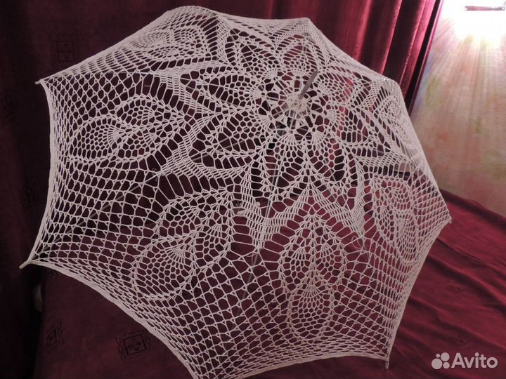 Ажурный зонтик вязаный