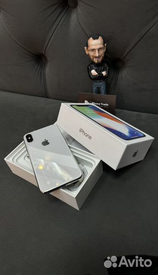 iPhone X, 64 ГБ