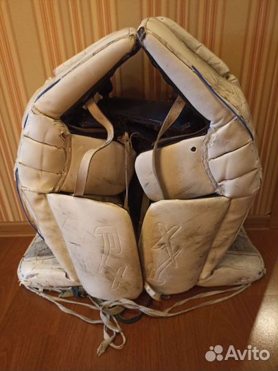 Хоккейные вратарские щитки